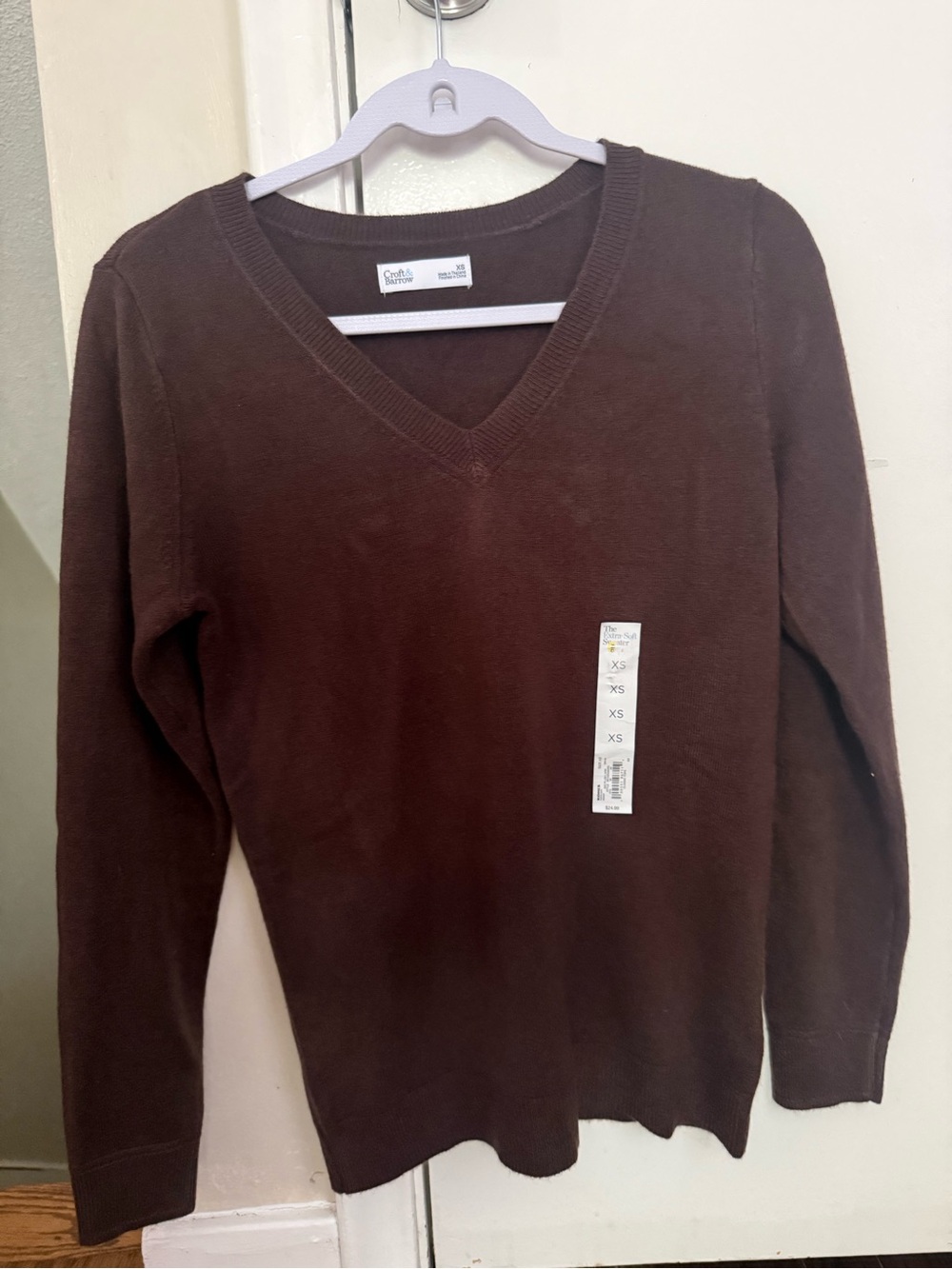 croft & barrow Deep Brown V-Neck Sweater - Picture 3 of 5